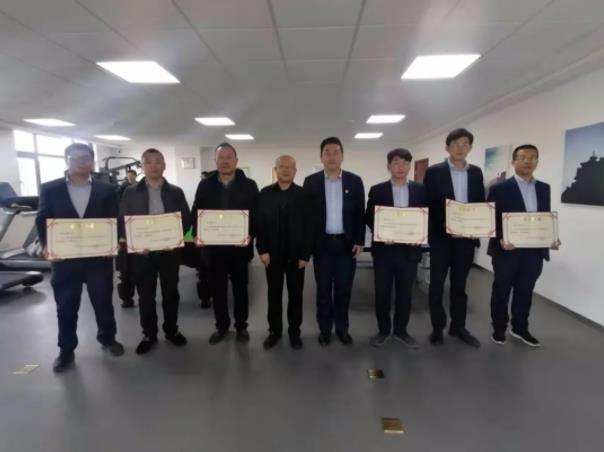 xk体育-xk体育(中国)官方网站
团委举办球类联谊比赛(图2)