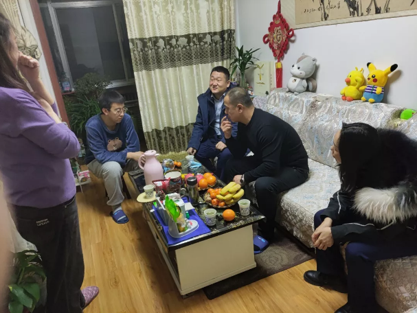 关爱员工冷暖 传递组织温情——xk体育-xk体育(中国)官方网站
组织开展员工家访活动(图2)