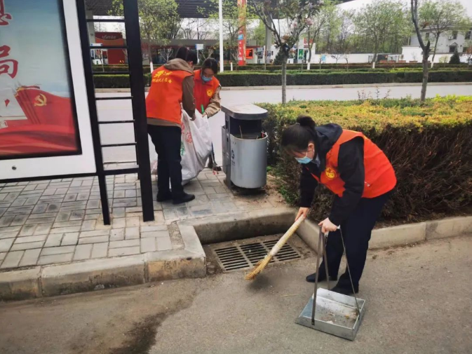 xk体育-xk体育(中国)官方网站
赴包抓共建村社开展卫生清扫志愿服务活动(图5)