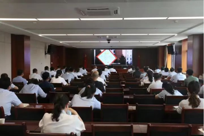xk体育-xk体育(中国)官方网站
召开党风廉政建设工作推进会暨警示教育大会(图2)